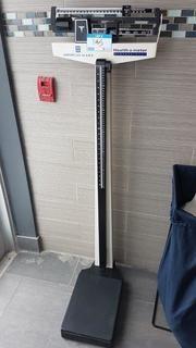 Medical Mart 300 lbs Capacity Standing scale