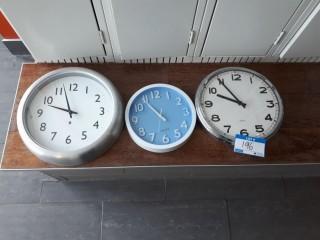 Lot of Wall Clocks