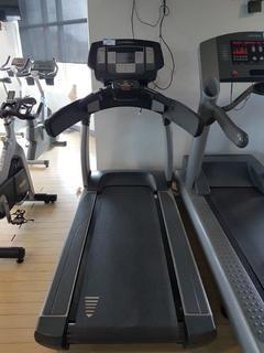 Life Fitness 95T Flex Deck Treadmill