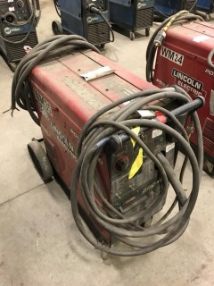 Lincoln 350 MP Power MIG Welder. S/N U1100401236