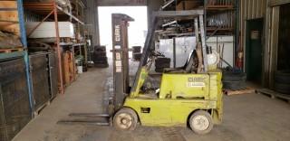 Clark C300-40 Forklift, 3,500LB Cap c/w LPG, 42" Forks, 3 - Stage Mast, Canopy. Showing 4,027 HRS. S/N 356-90-1251. NOTE: NOT TO BE REMOVED UNTIL MAY 16 AT 12PM NOON UNLESS MUTUALLY AGREED UPON