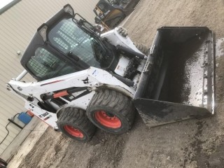 2013 Bobcat S590 Skid Steer, Bucket, Aux Hyds, Cab, 31x13.00-16.5, Showing 3,186 HRS. S/N ANMN12728. Unit 421