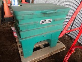 KT Aqueous Parts Washer. **LOCATED IN MILK RIVER**