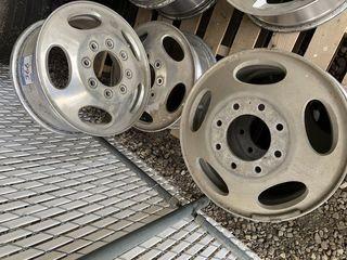 Lot of (4) 8-Bolt 18" Aluminum Rims. **LOCATED IN MILK RIVER**