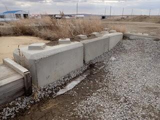 Lot of 22 Lego Blocks. **LOCATED IN MILK RIVER**