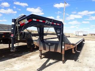 2009 PJ FD322 Gooseneck Tandem Axle Dually Flatdeck Trailer. 235/85R16 Tires, Steel Budd Wheels, Electric Brakes, Chains and Boomers, CVIP Expired 03/19. VIN 4P5FD322091133532. **LOCATED IN MILK RIVER**