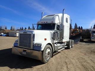 1997 Freightliner FL120 Tandem Axle Truck Tractor. Cummins N14 450hp Diesel Engine, 18-Speed Transmission, 12,000lbs Front Axle, 40,000lbs Rear Axles, 11R24.5 Tires, Aluminum Budd Wheels, 60" Stand Up Sleeper, Showing 481,042kms. VIN 2FUPCDYB1VA883212.  **LOCATED IN MILK RIVER**