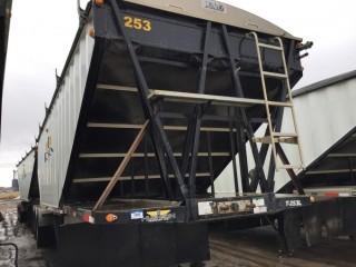 2015 Lode King Super B  Tridem Axle 28' Lead and Tandem Axle 30' Pup Grain Trailers. 66,000lbs Axles, 11R24.5 Tires, Steel Budd Wheels, Air Ride Suspension, Tire Max Air System, Tarps, 2 Hoppers. VIN 2LDHG2838FF060472(Lead VIN) 2LDHG3029FF060473(Pup VIN) **LOCATED IN SEXSMITH**