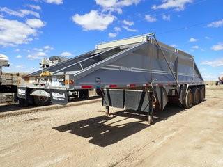 2013 Midland MX3000 Tridem Axle Cross Dump Trailer. 11R24.5 Tires, 66,000lbs Axles, Air Ride Suspension, Steel Budd Wheels, Manual Tarp. CVIP Expires 06/19. VIN 2MFB2S4D0DR007161. **LOCATED IN MILK RIVER**