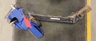 Irwin No5 5" Bench Vise w/ Receiver Mount. **LOCATED IN SEXSMITH**