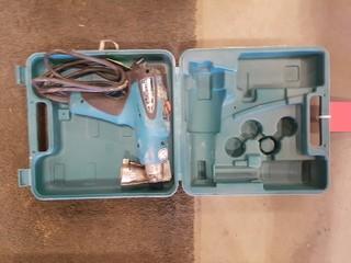 Makita 120V Heat Gun. ** LOCATED IN SEXSMITH**