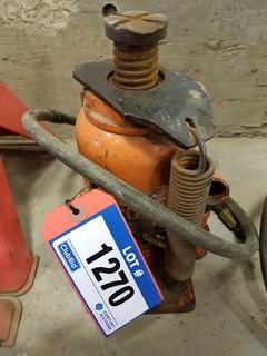 20-Ton Hydraulic/Pneumatic Bottle Jack. ** LOCATED IN SEXSMITH**