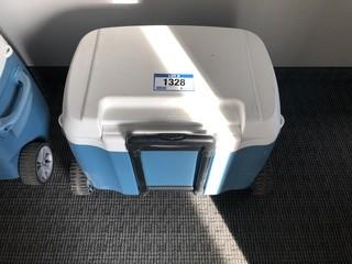 IGLOO Rolling Cooler. **LOCATED IN SEXSMITH**