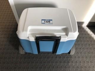 IGLOO Rolling Cooler. **LOCATED IN SEXSMITH**