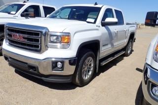 2015 GMC Sierra 1500 SLE 4x4 Crew Cab Pickup Truck. 5.3L V8 Gas Engine, Automatic Transmission, Showing 91,702kms. VIN 3GTU2UEC4FG279771. **LOCATED IN MILK RIVER**
