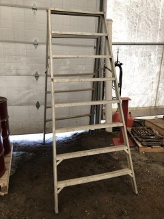 Aluminum 8' Wide-Step Ladder. **LOCATED IN SEXSMITH*