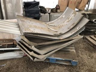 Lot of Aluminum Fenders. **LOCATED IN SEXSMITH*
