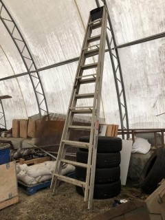Aluminum 12' Step Ladder **LOCATED IN SEXSMITH*