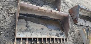 68in Skid Steer Bucket 
