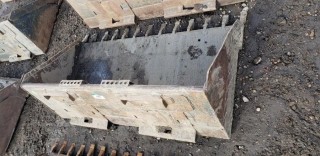 68in Skid Steer Bucket