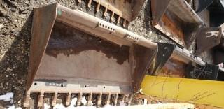 62in Skid Steer Bucket 