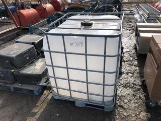 1,000L Plastic Fluid Storage Tote.