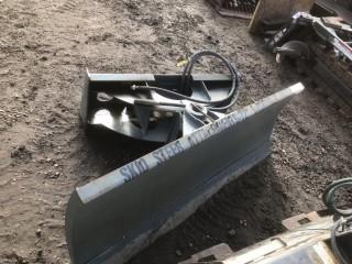 Skid Steer 72in Hydraulic Angle Dozer 