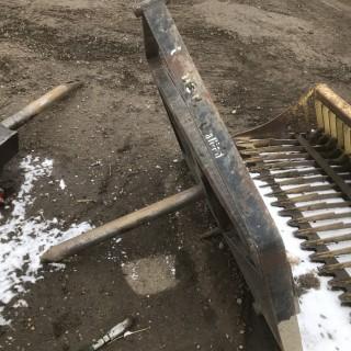 Skid Steer Bale Spear Attachment