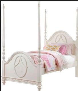 Canopy bed w/Trundle Drawers - Full Size - 30356