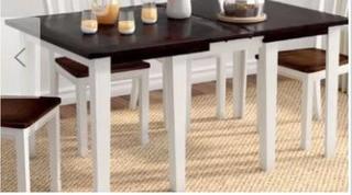Beachcrest Home Tamiami Solid Wood Extendable Dining table