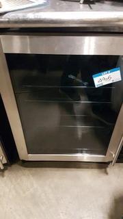 Magic Chef - MCBC58DSTF - Glass Door Beverage Cooler
