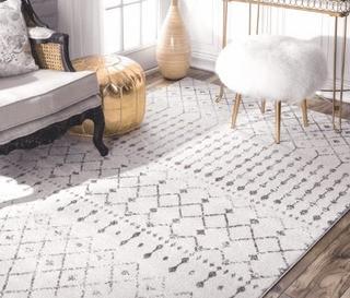 Clair Ivory Area Rug 5' x 7'5"