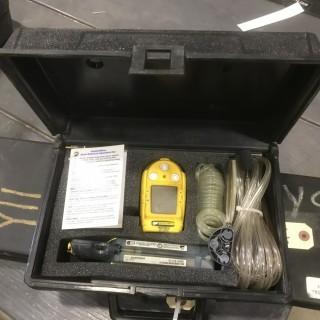 Storm/ Gas Alert Micro Electronic Caliper/Gas Detector