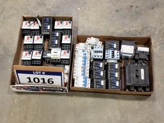 Lof of 40+ Electric Breakers, Starters, Includes Schneider, Telemecanique, Siemens, Allen Bradley, Omron And Merlin Gerlin