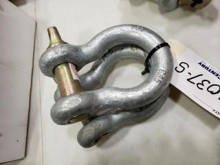 (2) Unused Vanguard Gold 1", 8 1/2 Ton Screw Pin Shackle
