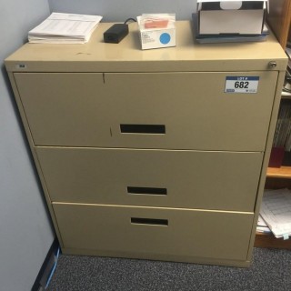 Metal 3-Drawer Filing Cabinet.