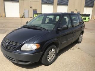 2007 Dodge Caravan C/w A/T Showing 317,438 KM. VIN 1D4GP25R3B172632. *Note: Rear Door Not Opening*