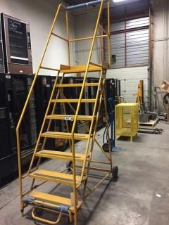 Mobile 8Ft Warehouse Ladder