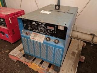 Miller SRH-444 Constant Current DC Arc Welder.