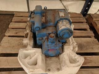 Eaton 5240-0004 Hyd. Piston Pump.