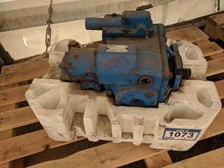 Eaton 5240-0004 Hyd. Piston Pump.