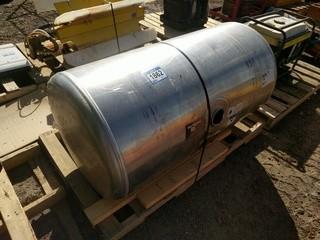 110 Gal Cylindrical Fuel Tank To Fit Peterbilt.