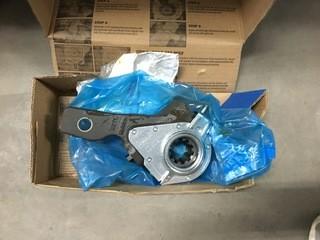 Lot of (5) Haldex Automatic Brakes.