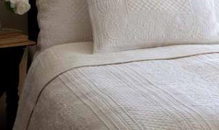 Taylor Linens Abigail Quilt Queen, Cream