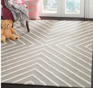 Brenner Hand-Tufted Wool Grey X Pattern Area Rug 4x6'