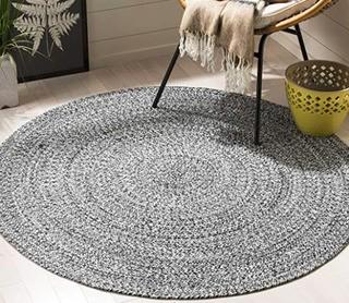 Safavieh BRD256C-4R Braided Collection Ivory and Black Round Area Rug, 4' Diameter,