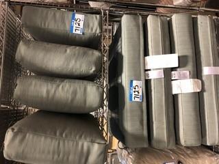 (4) Hampton Bay Indoor/Outdoor Lounge Chair Cushion 26x26" 