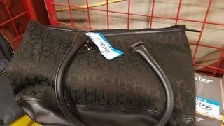 Calvin Klein Ladies Purse - Zipper Broken