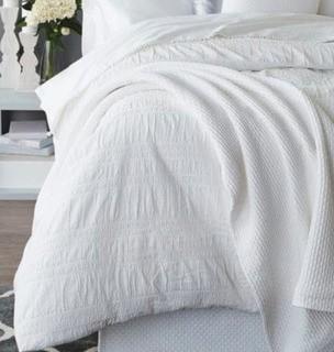 Distinctly Home Matelasse Duvet Cover, Queen, Romantique