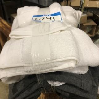 Lot Assorted Towels 